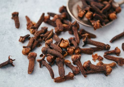 Clove and Powder
